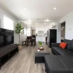 Lovely 2Bedroom Condo With Free Parking On Premise