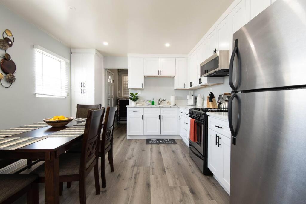 Lovely 2bedroom With Free Parking On Premise