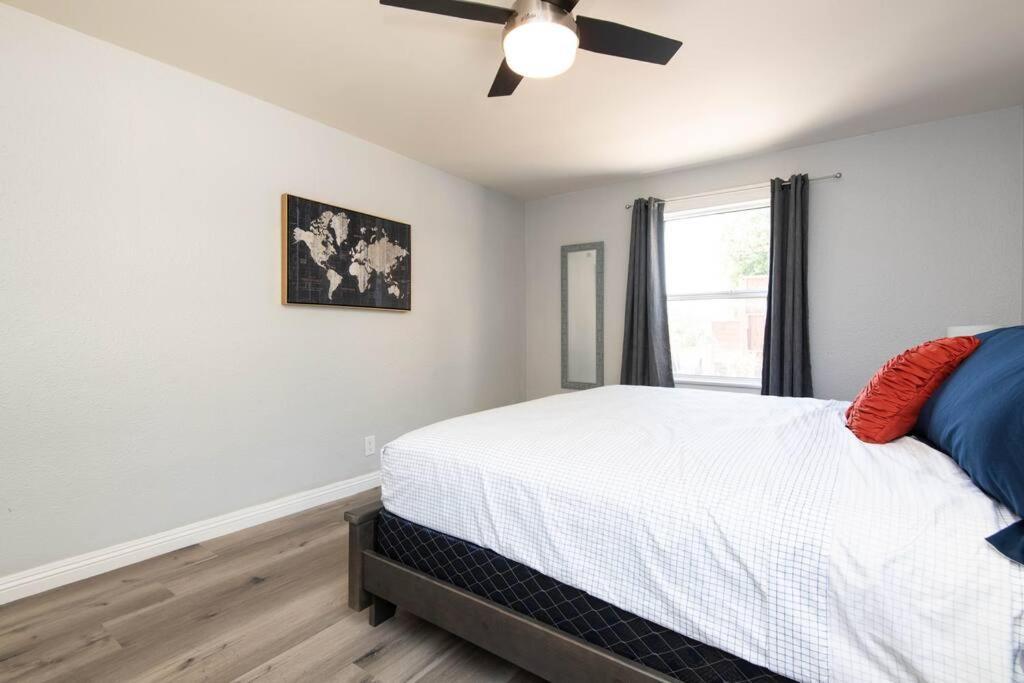 Lovely 2bedroom With Free Parking On Premise Apartment Los Angeles
