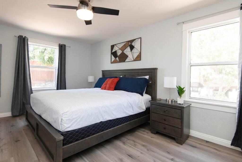 Lovely 2bedroom With Free Parking On Premise *