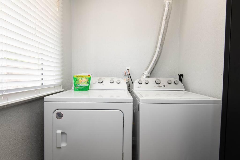 Lovely 2bedroom With Free Parking On Premise Los Angeles